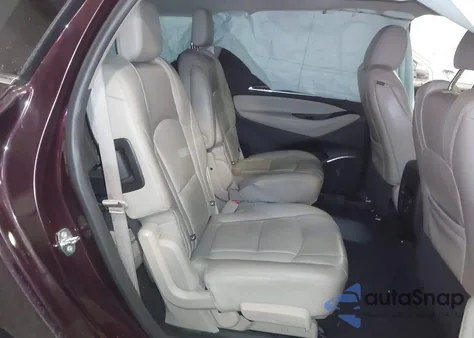 2018 Buick Enclave Essence z USA, uszkodzony, nr VIN 5GAERBKW5JJ137019